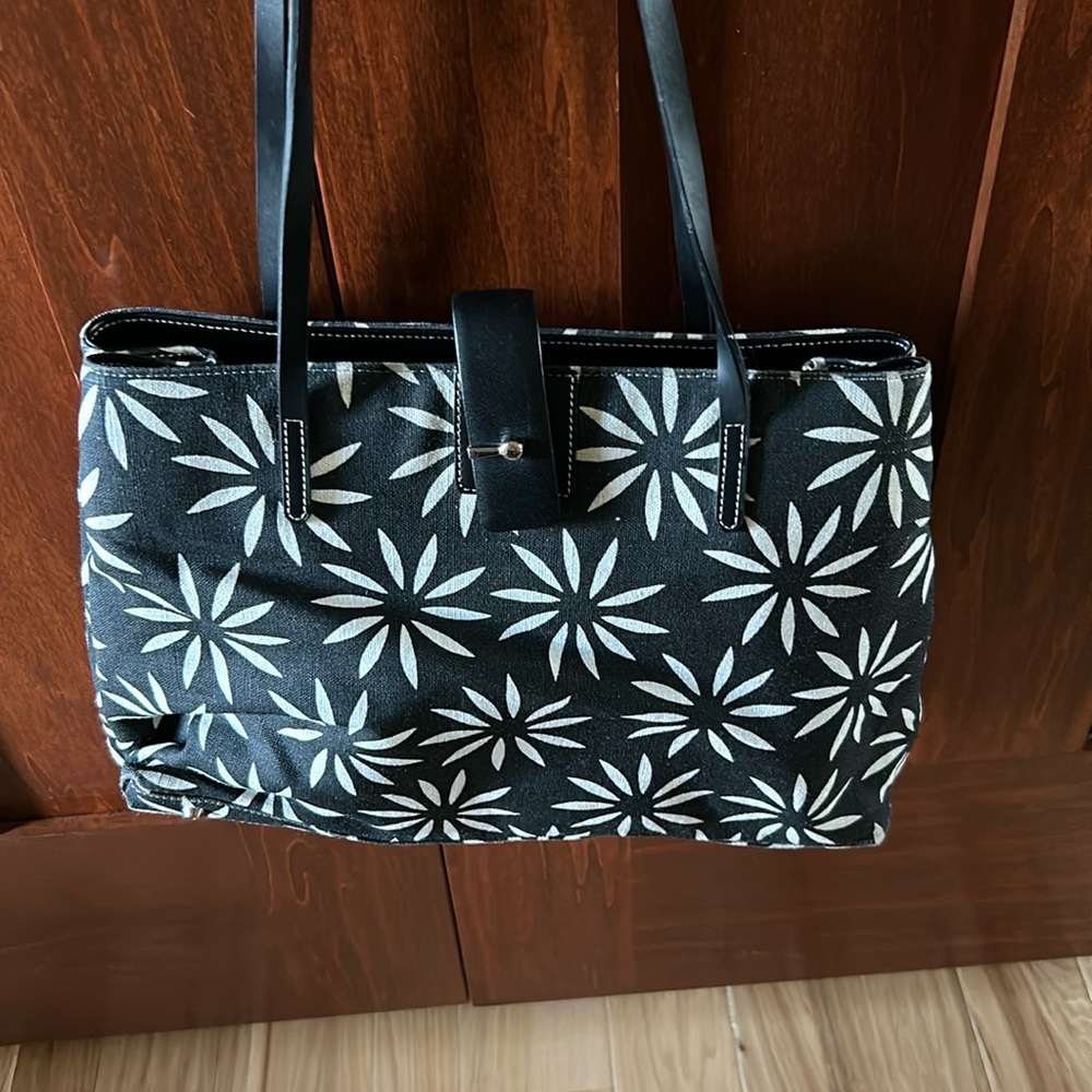 MAXX New York purse